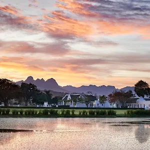 vergenoegd-low-boutique-hotel-spa.hotels-capetown.com/